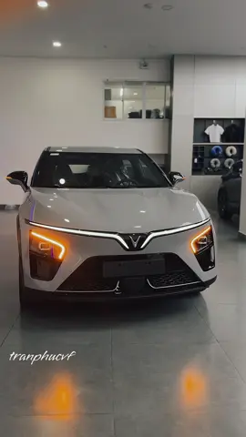 VF7 Plus Xám Xi Măng - 1 Cầu (Bản tiêu chuẩn). Đang rất hợp lí với mức giá đang được khách hàng Vinfast đang rất quan tâm 🫶 #VF7 #VinFastVF7 #VF7Plus #XamXiMang 