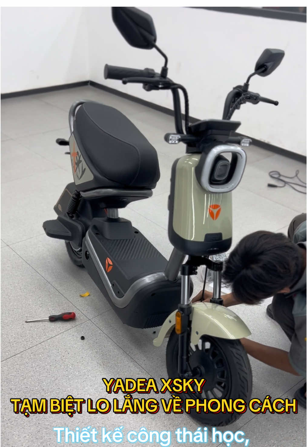 Bạn đang tìm chiếc xe điện NHỎ GỌN-TIẾT KIỆM-PHÙ HỢP VỚI HỌC SINH thì không nên bỏ qua mẫu Yadea Xsky này nhé👍. Sản phẩm hiện đang có tại Yadea Trung Đức Phát nhé cả nhà#fyp #XeDienHocSinh #yadeatrungducphat #đứchòa #yadeaxsky 