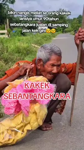 SEMOGA KAKEK BERTEMU DNG ORANG BAIK#lansia #sebatangkara #kemiskinan 