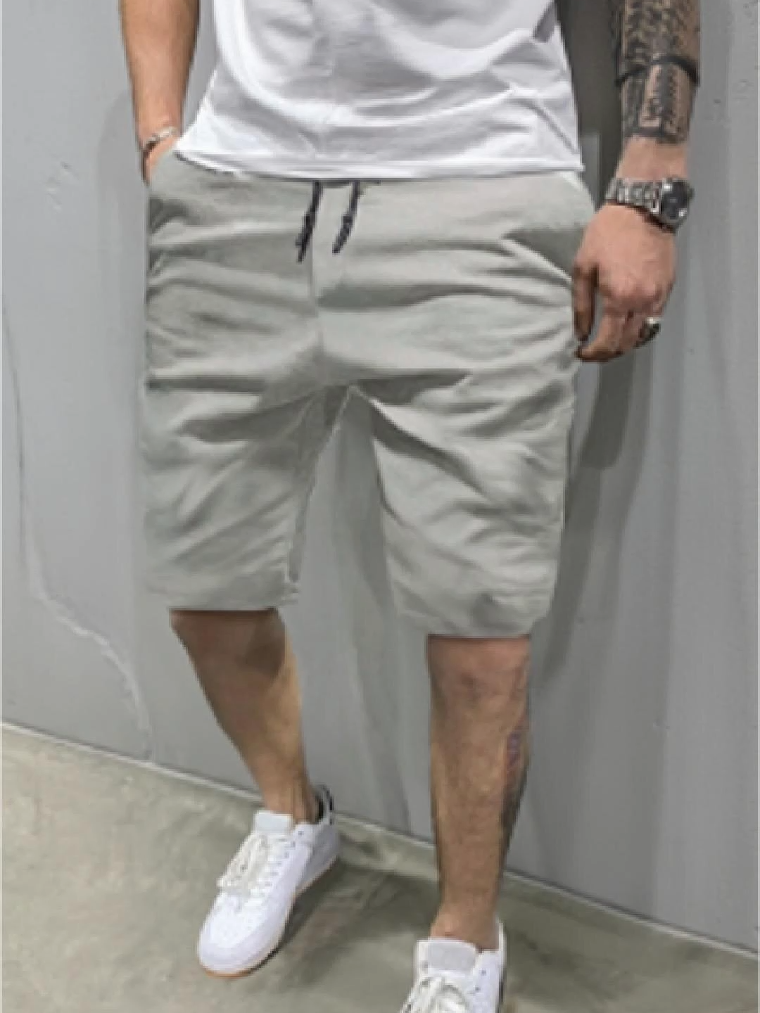 Kit 3 Bermudas Sarja Masculina Premium – Cores Variadas, Conforto, Estilo e Alta Qualidade Gostou? Copie e cole no navegador https://s.shopee.com.br/8pe58BcjEj 📝 DESCRIÇÃO: Renove seu guarda-roupa com o Kit 3 Bermudas de Sarja Masculina Premium, perfeitas para quem busca conforto, estilo e durabilidade no dia a dia. Fabricadas com tecido de alta qualidade, possuem ótimo caimento, toque macio e acabamento impecável. Disponíveis em diversas cores modernas, são ideais para compor looks casuais, passeios, festas, praia ou uso diário. ✨ Destaques do Produto: Kit com 3 bermudas de sarja premium Tecido resistente, macio e super confortável Modelagem masculina moderna com caimento perfeito Cores variadas para combinar com qualquer estilo Fechamento com botão e zíper Ideal para uso casual, trabalho ou lazer Excelente custo-benefício 📏 Tamanhos disponíveis: P, M, G, GG (ou conforme o anúncio) 🎯 Indicado para: Homens que buscam praticidade, estilo e qualidade em uma única compra. Garanta já seu Kit 3 Bermudas Sarja Coloridas e esteja sempre bem vestido em qualquer ocasião! #shopee #shorts #elegante #homem #masculino #bermuda #sarja #premium