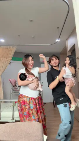 Yay dah boleh balik!!! Kalini balik bawak baby baru🥰😍🤍 @AETA Kids @Ayie Elham Floor88  Thankyou @Ohana Hospital #fyp #biniayiefloor88 #anakayiefloor88 #ayiefloor88 #tiktoktrending 