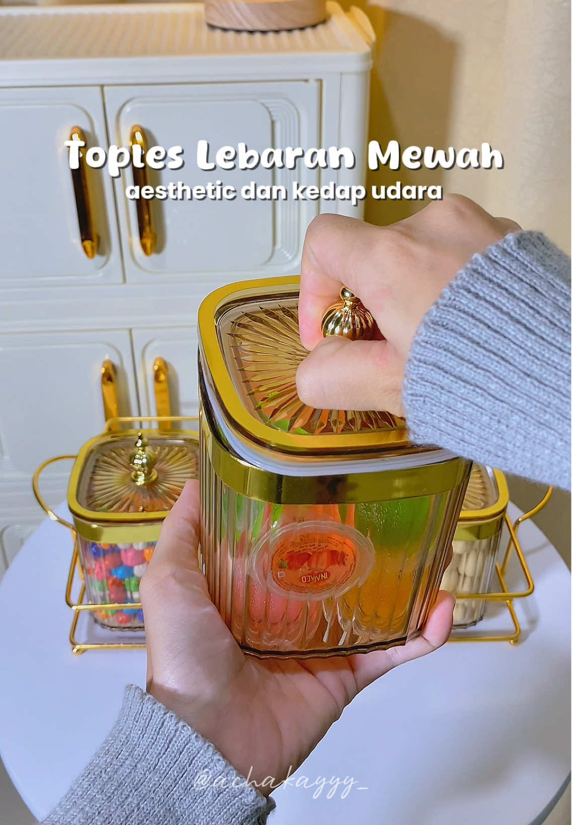 Membalas @BongkarReview 💫 Toples mewah satu set sama nampan ini cocok bgt buat lebaran 2026 nanti😍 tampilannya aesthetic dan sudah kedap udara🫶 samaan yuk #topleslebaran #topleskuekering #toplesmewah #toplesaesthetic #toplesset 