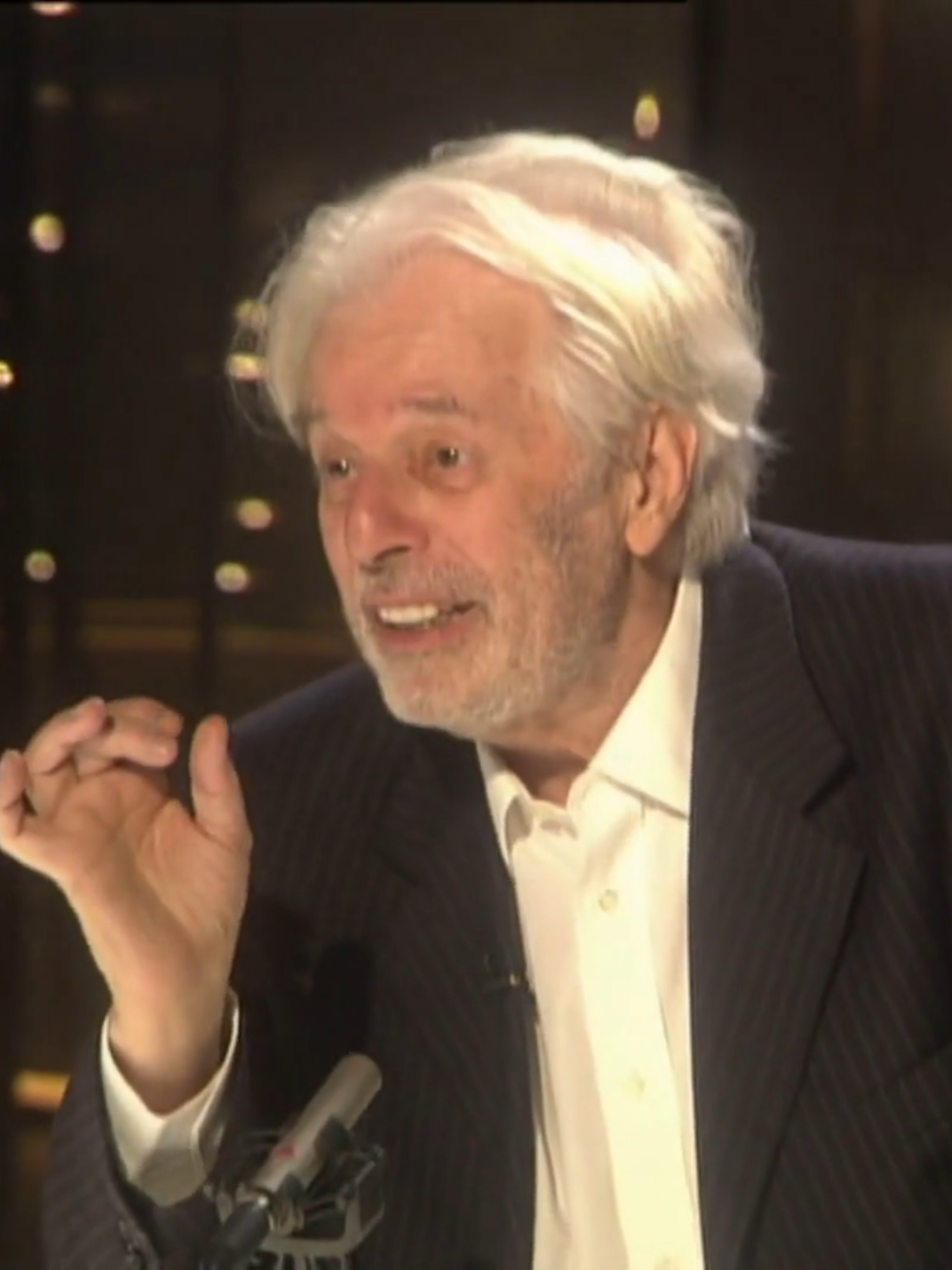 Amo a Jodorosky... ¿Dónde está el manantial de la eterna juventud? Fragmento de la entrevista de Jesús Quintero a Alejandro Jodorowsky en el programa El Loco de la Colina (RTVE) #crecimientopersonal #mindfulness #meditación #sabiduría #inteligenciaemocional #reflexiondiaria #inspiración #espiritualidad #pazinterior