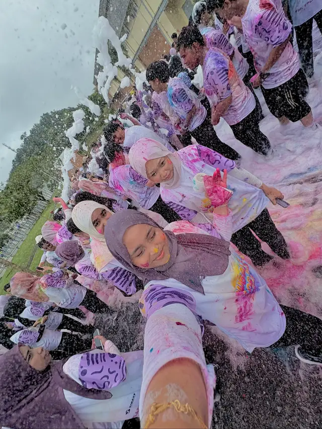 came for the comot run, stayed for the bubbles 🌸✨ #UniMAP #fyp