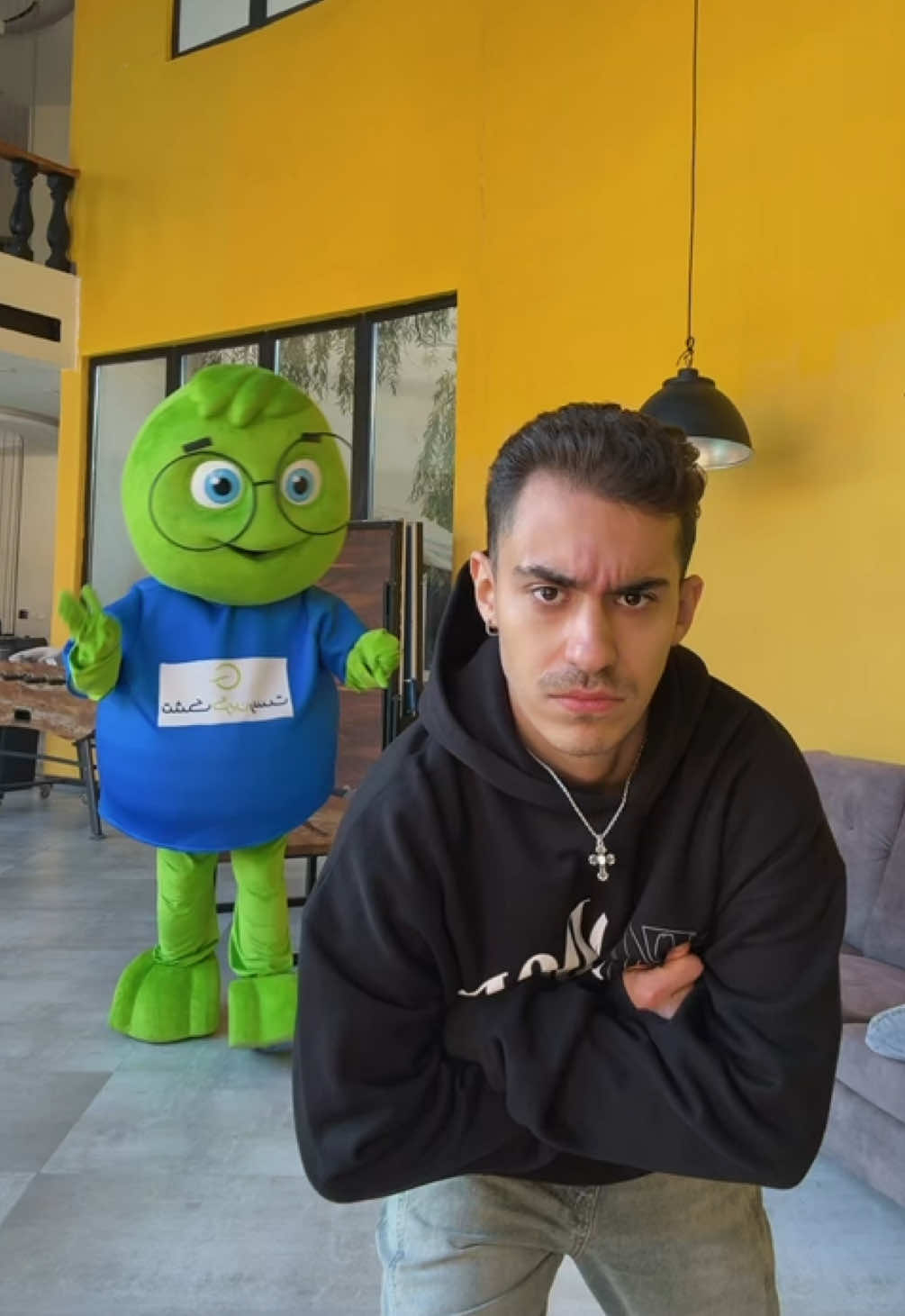 باید اعتراف کنم مهسا از من بهتر می رقصه😂😂😂 @پیروز 