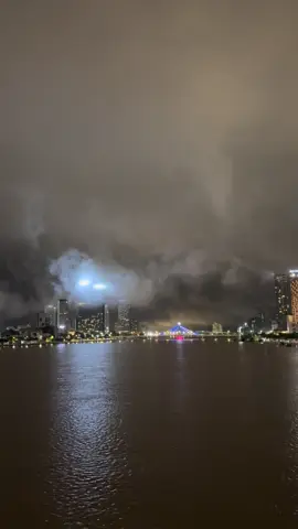 Người ta nói, nhân duyên là để dành cho những người chúng ta gặp lần đầu. Còn định mệnh, là dành cho những người ở lại với chúng ta đến cùng..... #đà_nẵng 