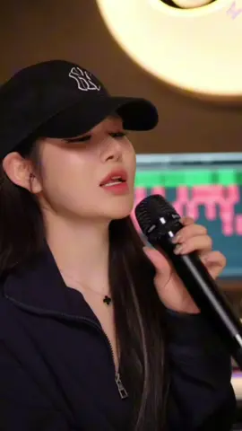 Thiệp hồng sai tên...🍀🎼🤍🎼💜🎼🍀...#nhachottiktok #nhacviral #julee_phan #oanhta #thiephongsaiten 