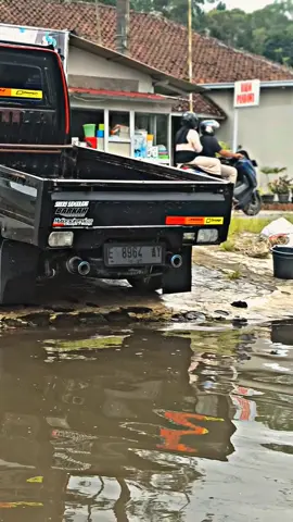 Adus² ji💦 #majalengkapride🏴‍☠️ #masukberanda #pickupmodifikasi #fyp #pickup 