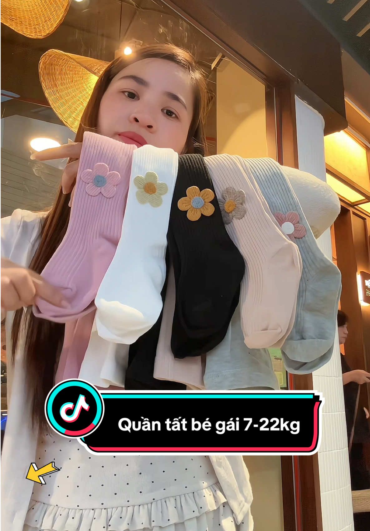 Quần tất len cho bé gái đính hoa xinh 7-22kg. #megaoreview123 #quantatbegai #tatbegai #tatchobe #tatchobegai 