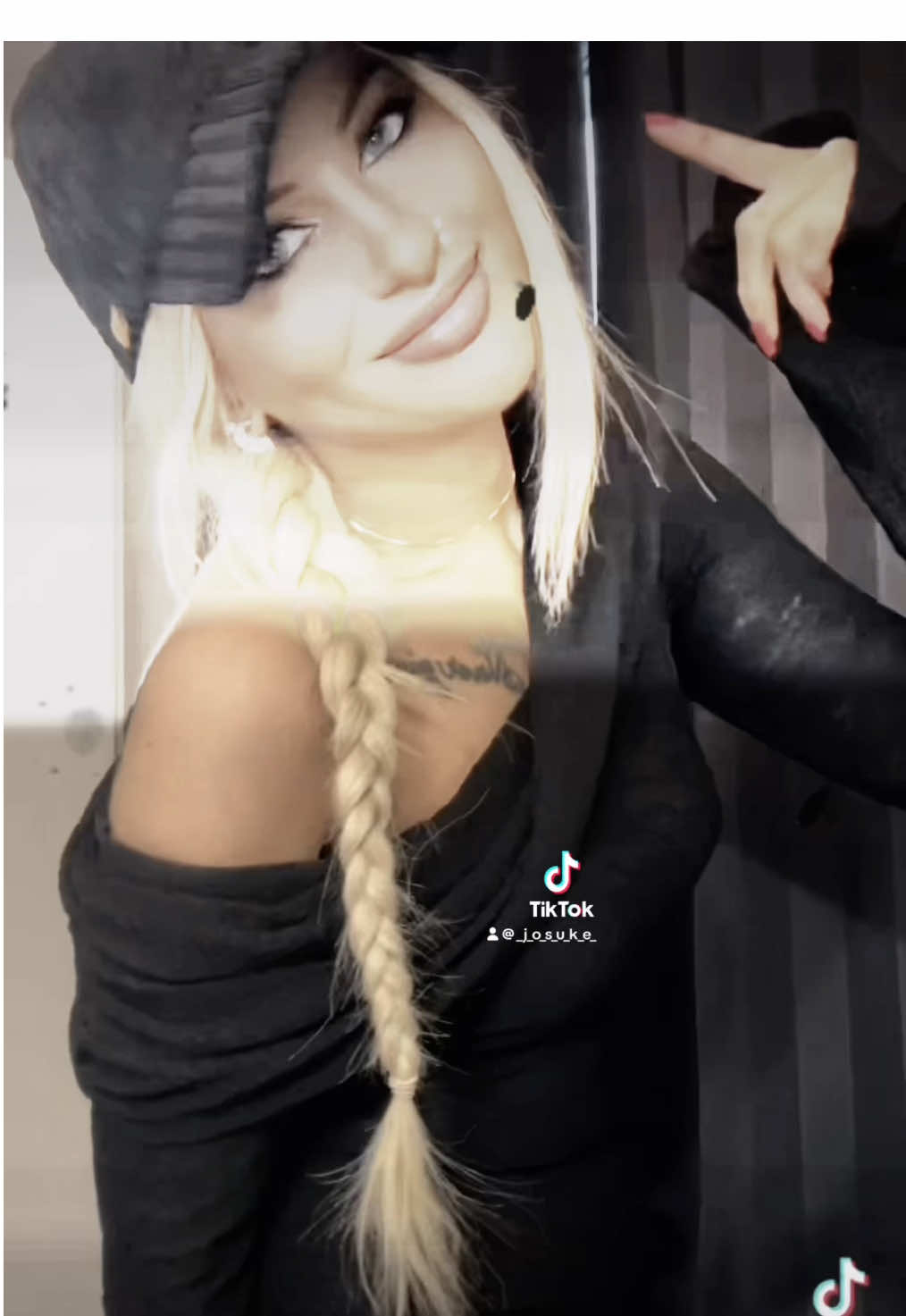 #fypシ゚viral🖤tiktok #foryoupage❤️❤️ #tiktokk #beniöneçıkart #keşfetteyizzz 