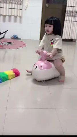 Giờ ngta chỉ thích nhảy múa thôi. Làm bín chạy xe lắm 😗#xuhuong #embe #embedangyeu 