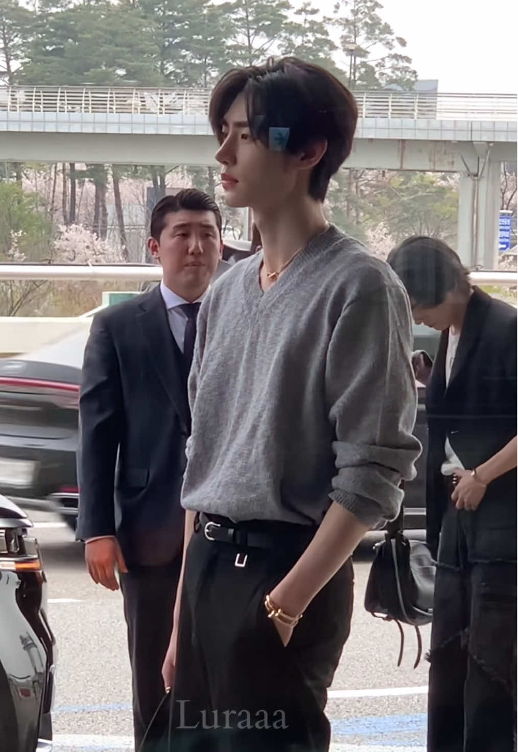 It’s his first time showing up with short hair after having the same hairstyle for so long cr. Luraaa #sunghoon #enhypen #sunghoonenhypen #sunghoonedit #fyp 