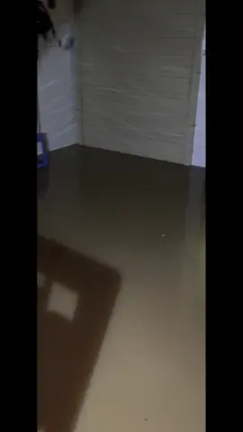 Nhà không có hồ bơi, mà nay tự nhiên lại có hồ mini luôn…”2025