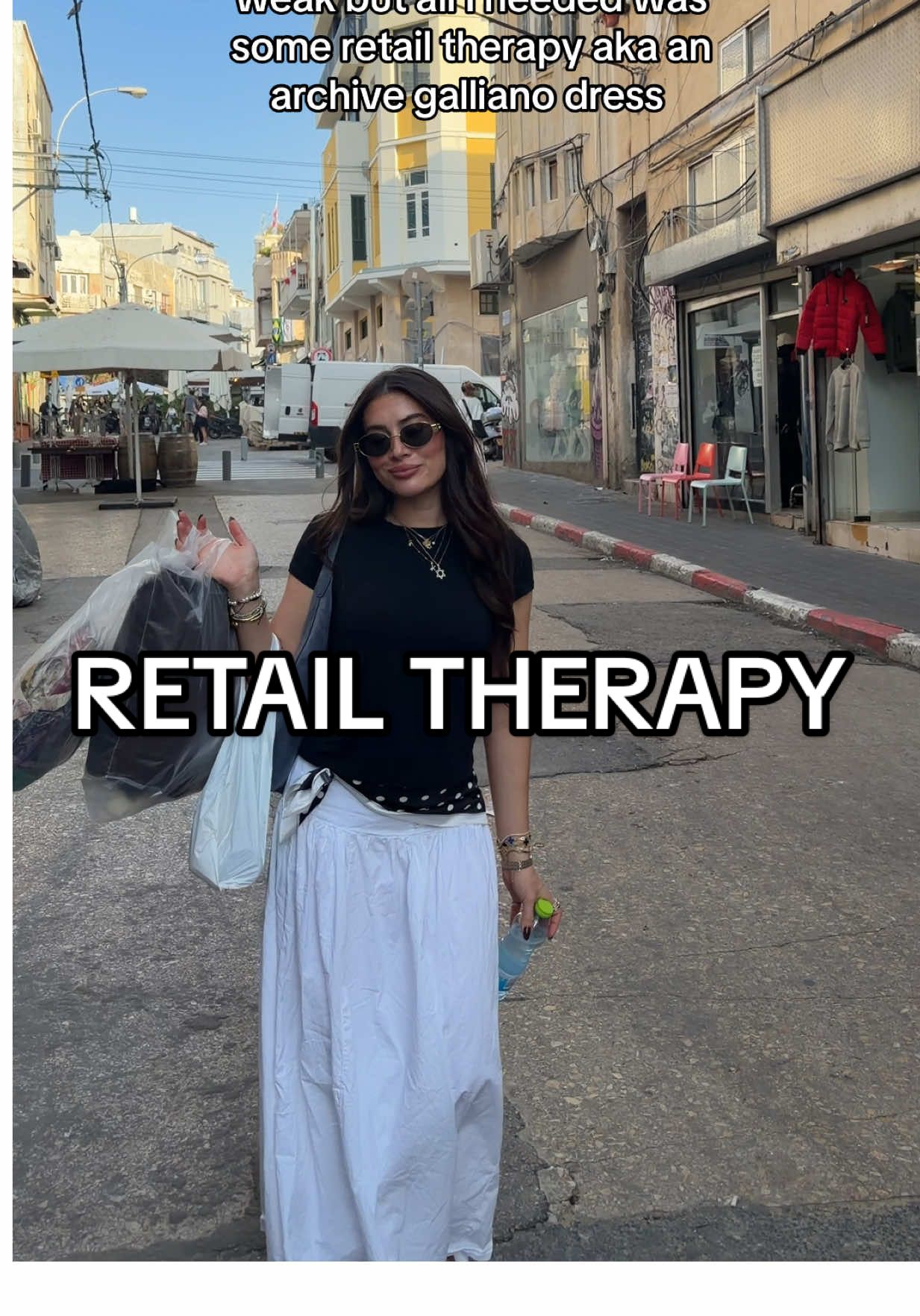 I’m revived and the iconic Carrie Bradshaw newspaper dress (in the colored version) has been secured ✔️ #shopaholic #retailtherapy #johngalliano #vintage #shopping 