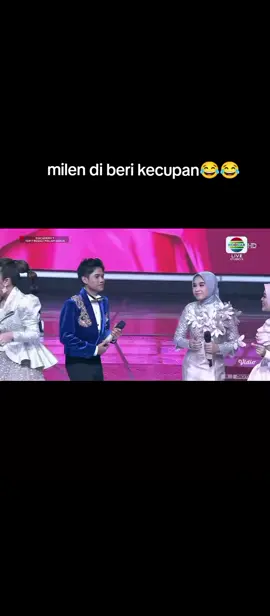mila di beri kecupan sama valen😂😂mana nih fans nya valen apa gak salting 😂😂😂#dangdutacademi7 #indosiarbawadangdutberkelasberkualitas #fyppppppppppppppppppppppp #fypporyupage 