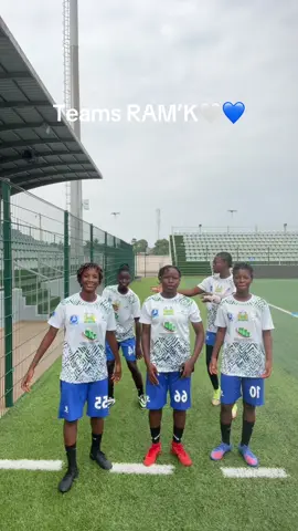 L’équipe 💙🤍#football #fypシ゚ #tiktoksierraleone🇸🇱 #tiktokguinee224🇬🇳 #100k @RAM Kamara fc @R@$hy!! @Nency Falcao Kroum's @Souleymane.PinpinT24🇬🇳 @｡ ₊°༺𝓝❤︎𝓞༻°₊ ｡🦇 @Celo 14😎 @Tima bobo ❤️ 