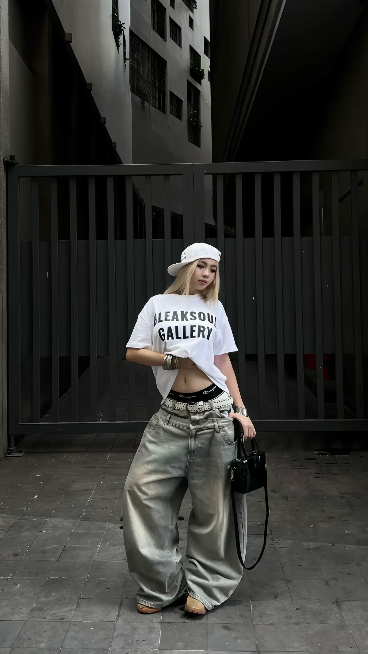 Dắt mấy em cún đi dạo 🚶🏻‍♀️ #trending #viral #OOTD #outfit #moingaymotoutfit  