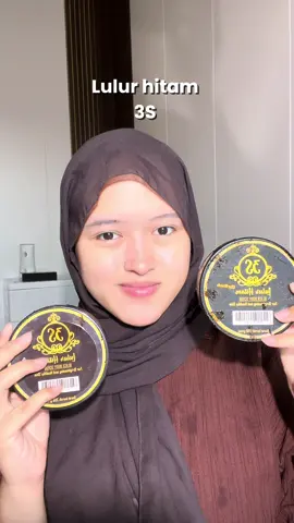 Rutin pake ini, sampe abiss, dan akhirnya restock lagii. Aslii sihh suka banget sama produknya @3sofficial.id @3sshop  #3S #SmoothShineStunning #lulurhitam3s #beddalotong  #lulurpemutihbadan 