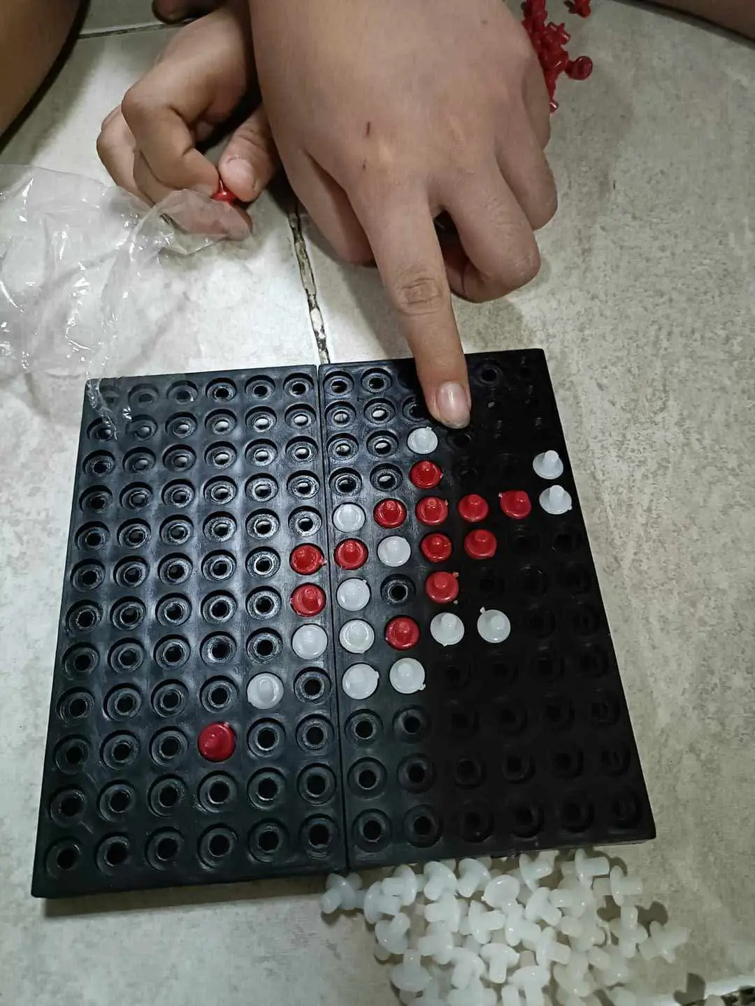 Những trò chơi trước cổng trường bạn còn nhớ 