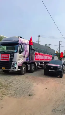 Cô gái gia lai mạnh mẽ hướng về miền trung#binhdinh #gialai #lulutmientrung #baoso13 #bãolụtmiềntrung 