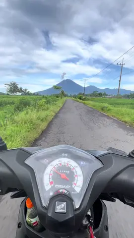 Semegah dan seindah itu MAHAMERU🥀 #semerulumajang #semeru #lumajang #prayforsemeru #fyp 