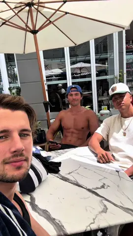 Should we bring back this trend? @Brayden @Bmike #pleasedontgo #10yearanniversary #joeladams #snapyourlife 