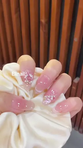 Làm nail chơi noel thôyyy #naildouyin #nailmatmeo #naildephanoi #elinail #nailbox 