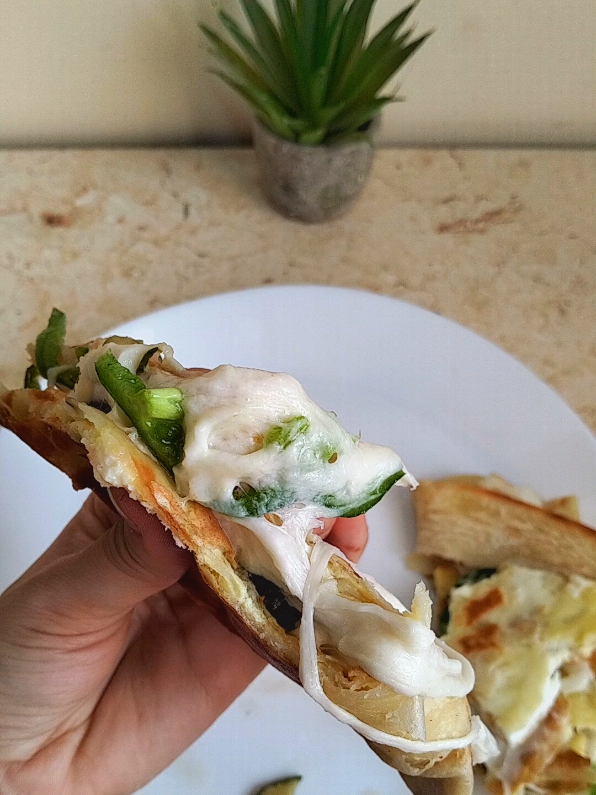 في طاسه واحده !!! هتعملوا ألذ ساندوتش بيض بالبطاطس والجبنه🫠 جربوه وقولولي رايكم......🤗🤎 #ساندويتش  #بيض  #fdddddddddddddddddddddddddddddddddd  #اكسبلووووورررر  #ترند 