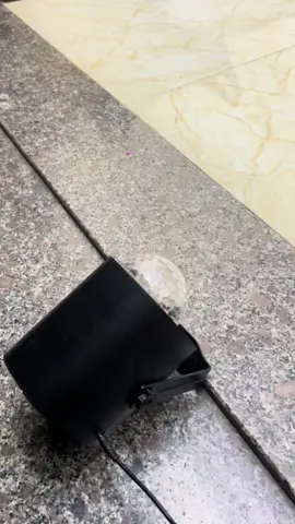 Đèn laser kết hợp với led cầu 7 màu chớp cảm biến theo nhạc không gian sử dụng lên đến 100m2 sử dụng cho phòng khách, phonhf hát , bay phòng, trang trí sân vườn #dentrangtri #denkaraoke #denbayphong #denled #denlaser 