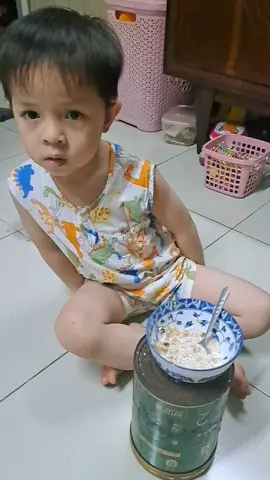 chiếc rì viu siêu cưng cho ngũ cốc Calbee mặc dù mẹ sợ mập nhưng mẹ vẫn xin ăn ké vì nó quá ngon ạ kkk #ngucoccalbee  #cungbolonkhon  #mamicuaembebo 