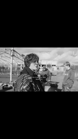 Реву #киса #иванкислов #ванякислов #чернаявесна #артемкошман 