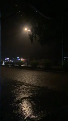 Có những ngày cảm thấy trống vắng đến lạ, buồn vì thiếu, hay buồn vì bản thân suy nghĩ quá nhiều.