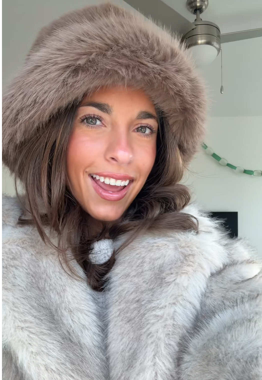 faux coat for the cold weather 🐻 #fauxfur #winter #fyp #babyitscoldoutside 