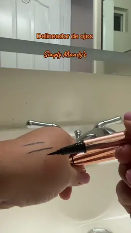 #delineador #eyemakeup #Eyeliner #simplymandys #delineadordeojos 