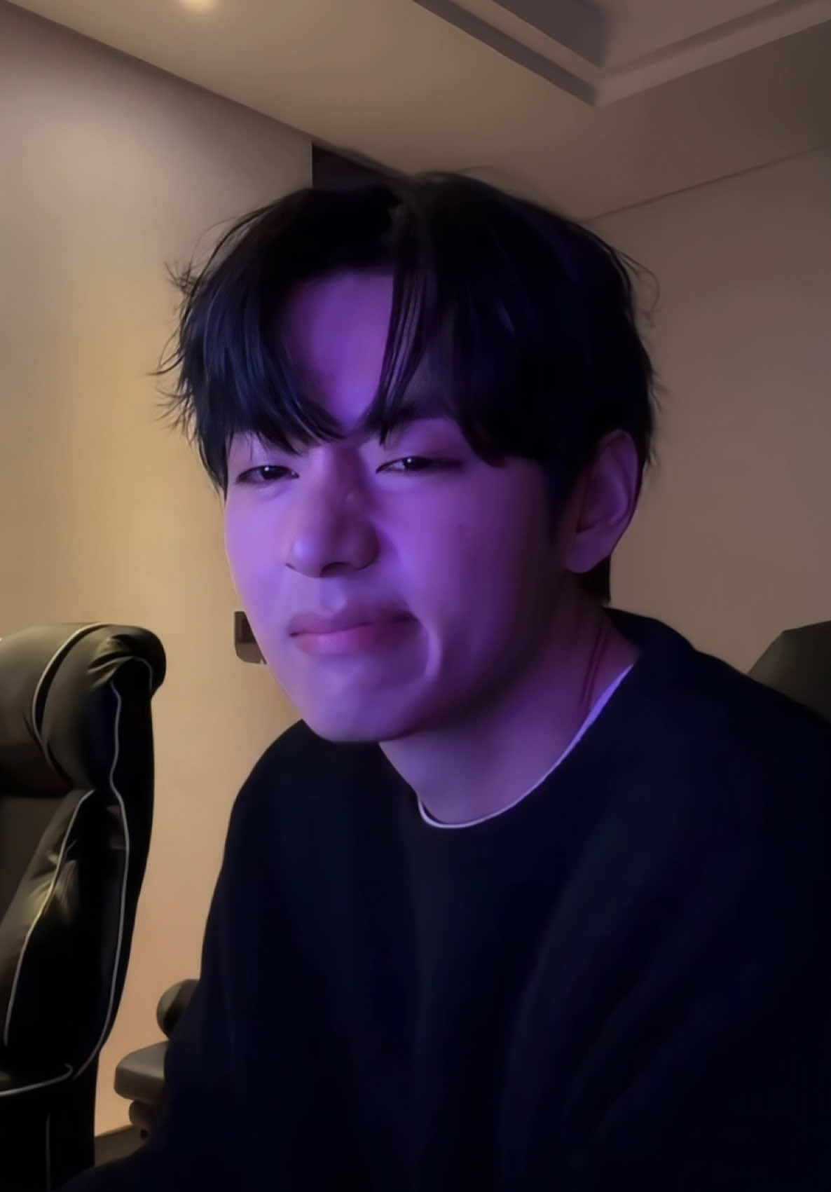 🥰🤏🏼🐻 #taehyung 