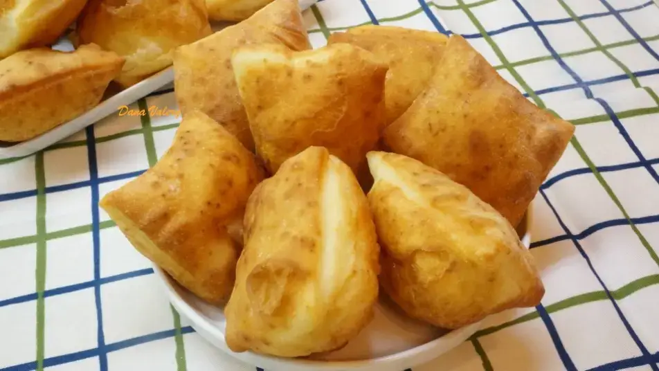 Ingredientele și modul de preparare îl găsiți pe Blog accesând link-ul de la profil la categoria Patiserie.  #retete #patiserie #fyp #timisoara 