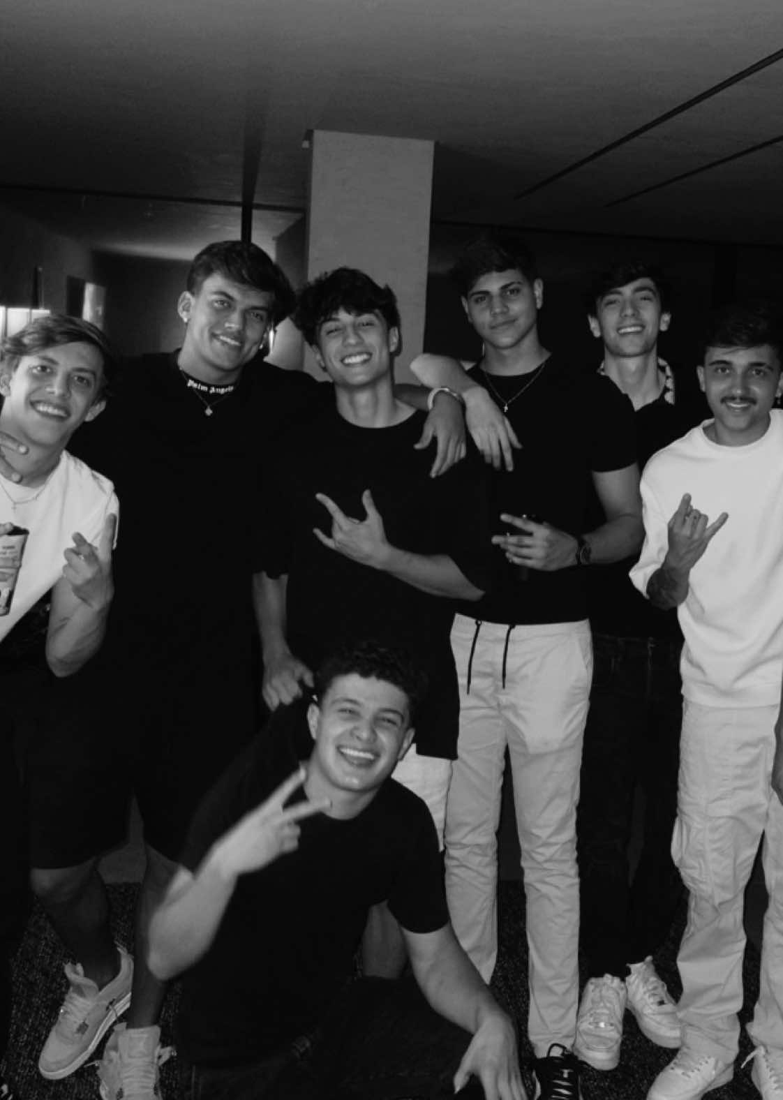 @Vini Marioto @Fefee ⭐️ @João Sene @Rafinha @Sa🍒 @joaoadur.oficial @Balalaika 🧸 @Kauan Joslin @mariotinho_ @Pehdrinhoo_ @ojoaootero @Rafaela Balalaika 