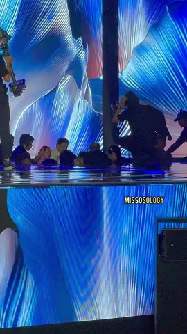 OMG! We pray it's nothing serious: Miss Jamaica fell off the stage during the Miss Universe 2025 preliminary evening gown competition.😱🥺 #MissUniverse #missuniverse2025 #PreliminaryCompetition #74thMissUniverse 