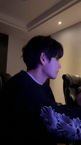 ketinggalan #taehyung live🫵😭😭