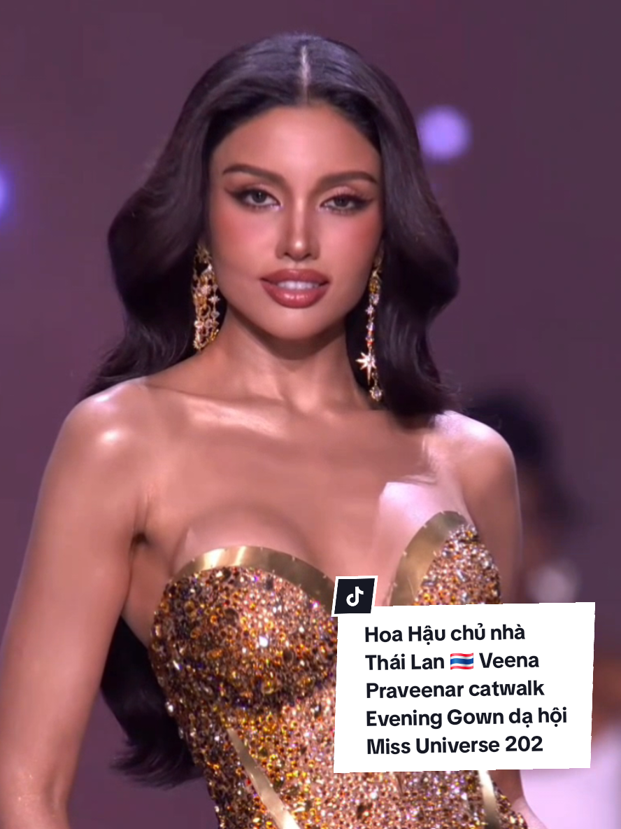 Hoa Hậu chủ nhà Thái Lan 🇹🇭 Veena Praveenar Singh catwalk Evening Gown trình diễn dạ hội Bán kết Miss Universe 2025 😍 #HoaHau #Veena #HuongGiang #MissUniverse #MissUniverse2025 