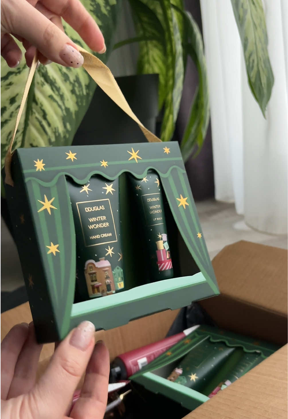 Prea devreme pentru cadourile de Crăciun? 😅 @douglasromania  #christmasgiftideas #giftguide #douglas #cupio #chritmashaul 