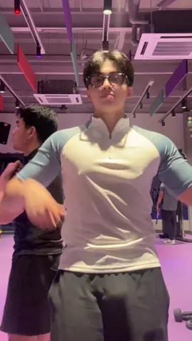 pogi talaga ni gym bro 😋