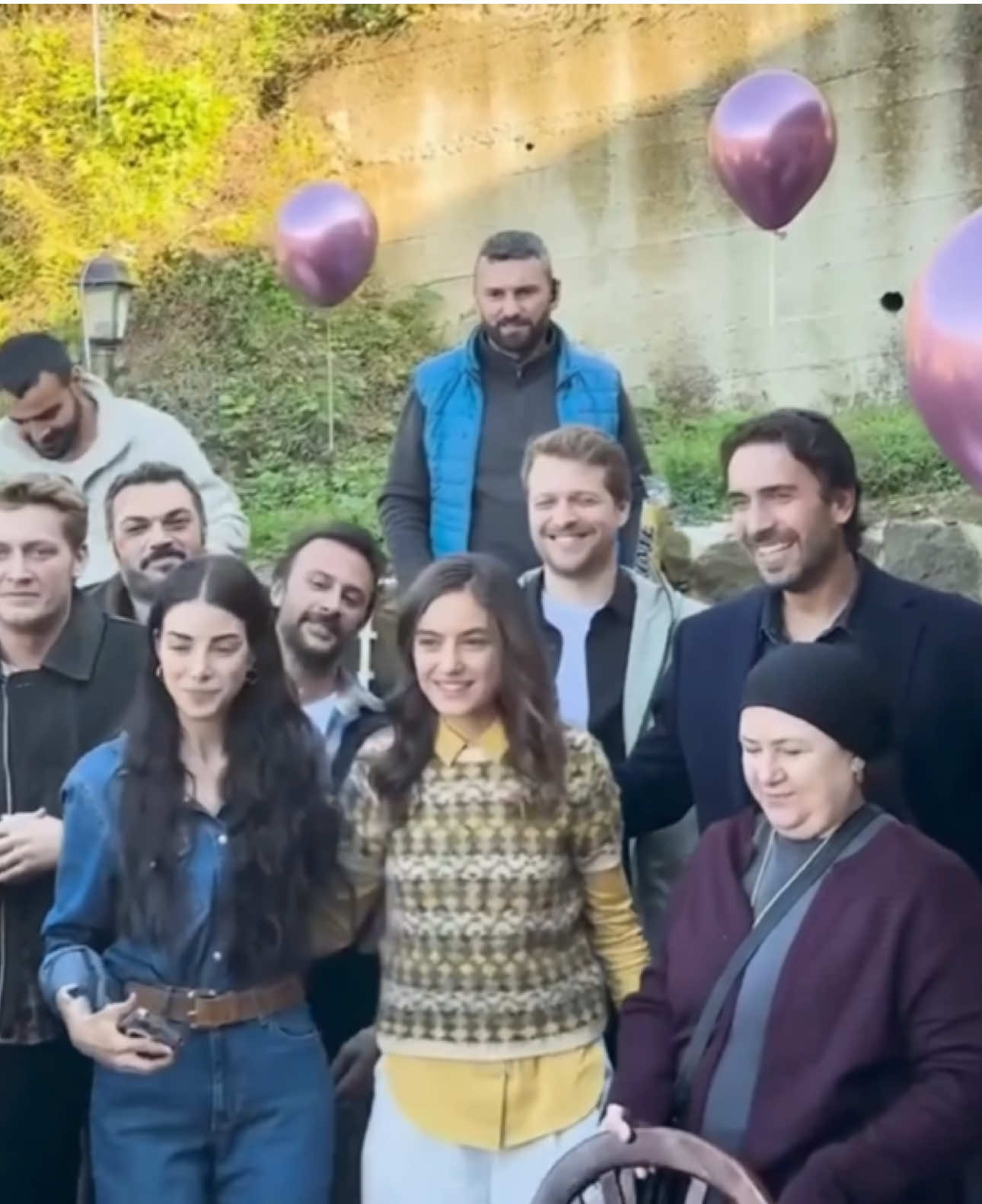 محتفلين بميلادها🥺 #taşacakbudeniz #explore #fyp #هذا_البحر_سوف_يفيض 