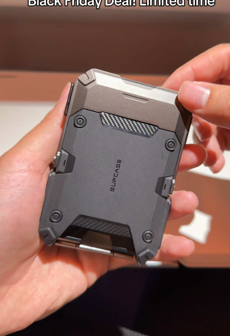 Fellas! Don’t miss out! This is a great deal!#techtok #cybermonday #blackfriday #christmasgift #tiktokshopcybermonday #tiktokshopblackfriday #wallet #magnetic #magsafe 