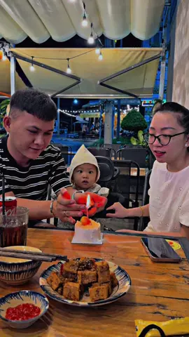 Sinh Nhật Lần Đầu Nên Còn Hơi Bỡ Ngỡ :))) 🤣✨🥰 #conyeu #giadinh #caolanh #xuhuong 