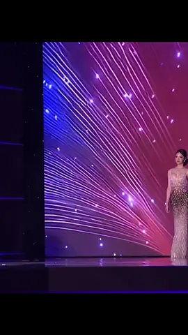 Phần trình diễn Evening Gown của Hương Giang tại bán kết Miss Universe 2025 #nguyenhuonggiang #missuniversevietnam #missuniverse 