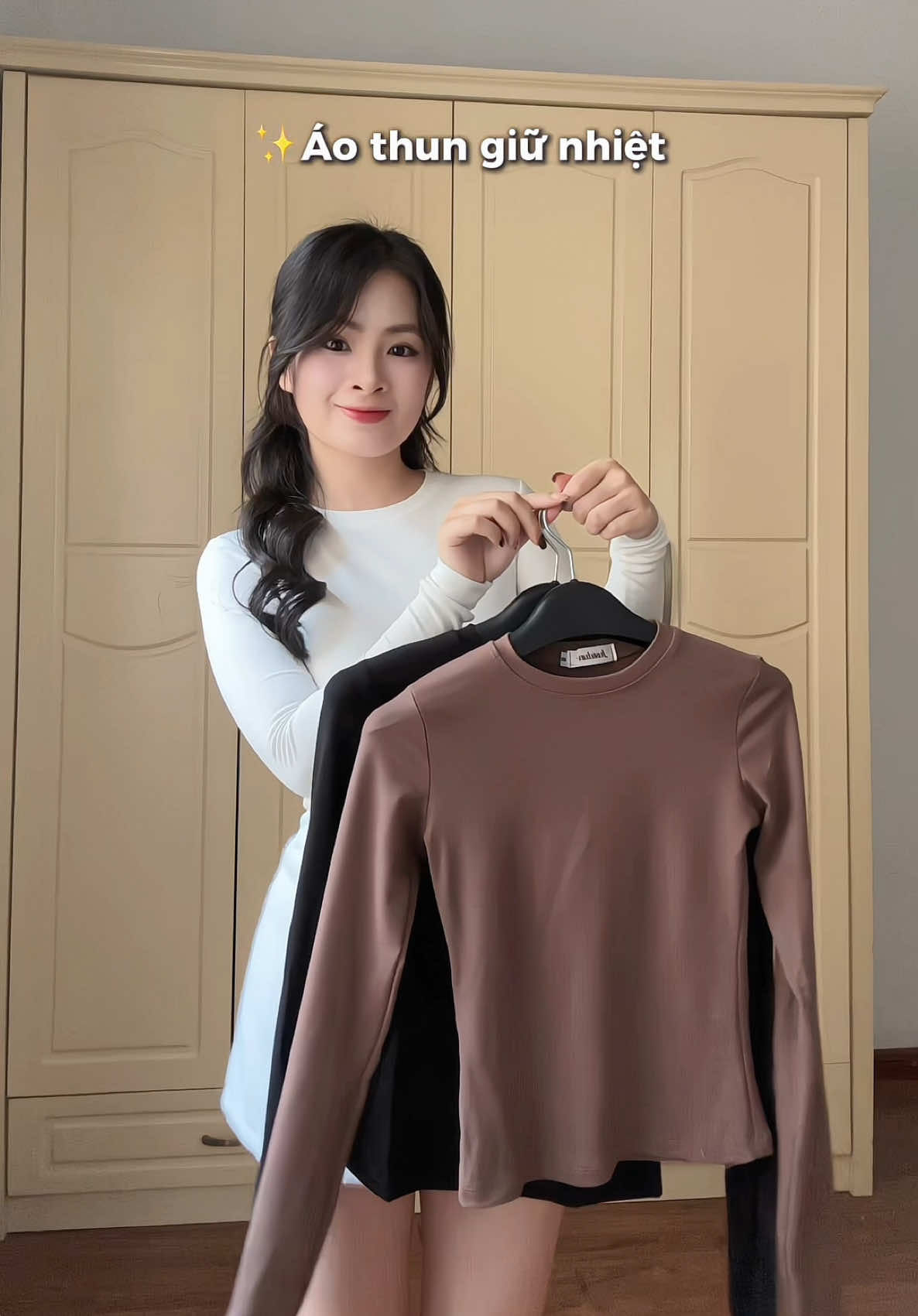 Áo thun giữ nhiệt cổ tròn  #emsocday #aogiunhiet #aodaitaynu #aocotron #justdun 