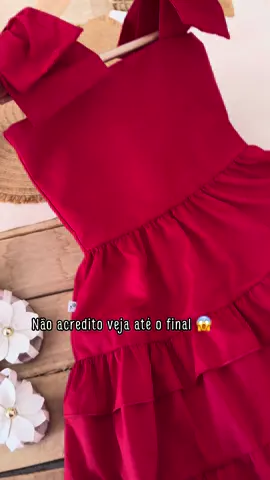 Um vestido que brilha sozinho ✨ O vermelho que destaca a beleza da sua pequena e o laço que deixa tudo ainda mais delicado. Tamanhos 3 a 12 anos – R$ 75,00 Perfeito para momentos especiais! ❤️ . #donadelojaonline #maedemeninas #vestidoinfantil #natal 