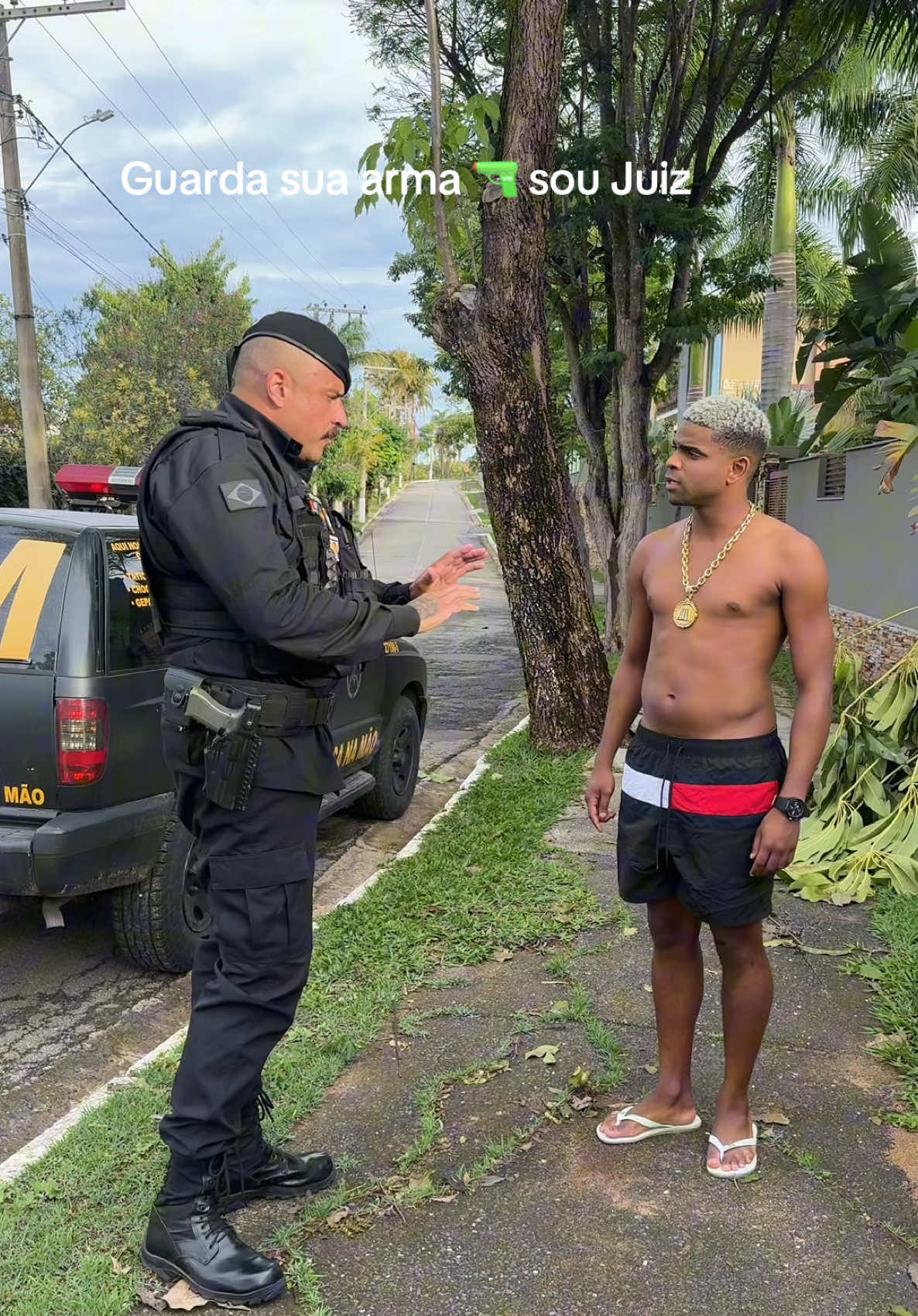 Siga pra mais vídeos #digaoshow #pedrãopeçanamão #humorpolicial👮‍♀️💙 #humor 