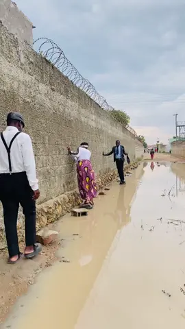 Ladies Frist 😂😭